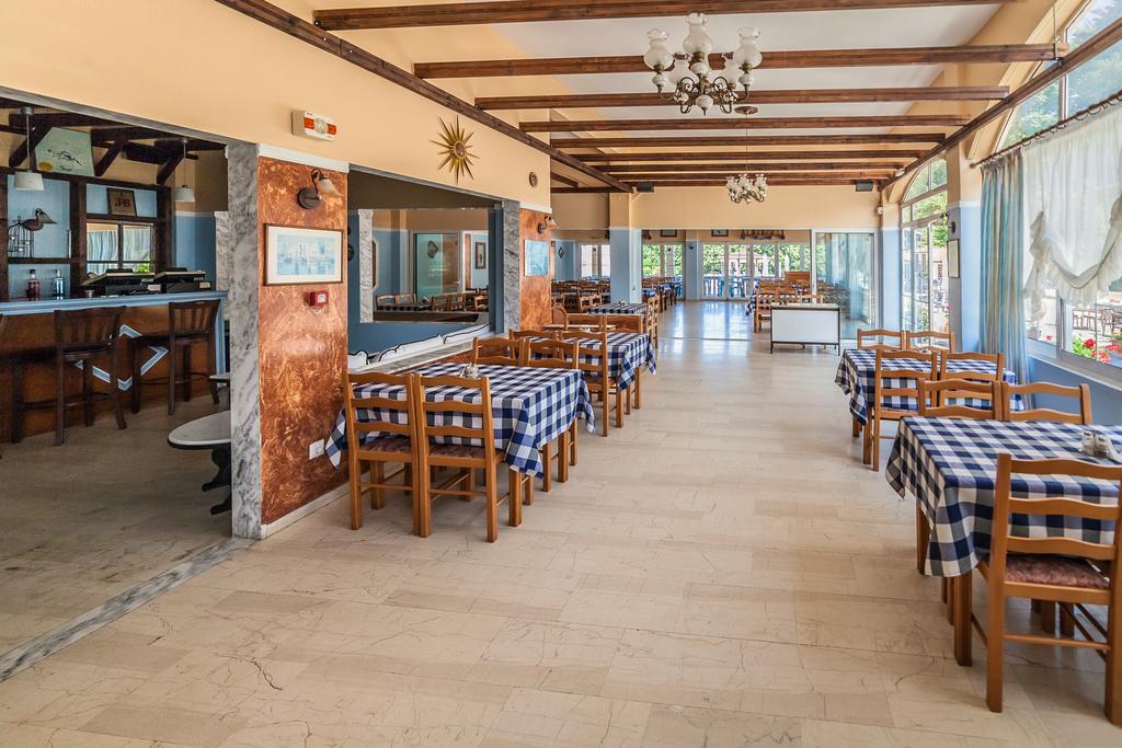 Sintrivanis Resort Beach Paralía Skotínis Buitenkant foto