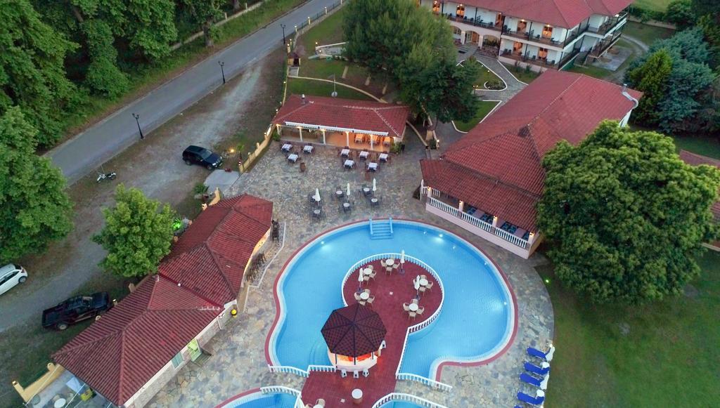 Sintrivanis Resort Beach Paralía Skotínis Buitenkant foto
